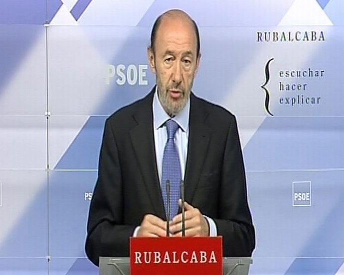 Rubalcaba:"Soluciones políticas a problemas financieros"
