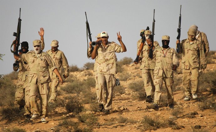 Milicianos Rebeldes Libios De práctiques pela Retaguardia