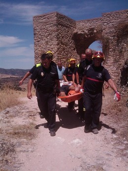 Efectivos Del CPB De Málaga En El Rescate De Una Persona