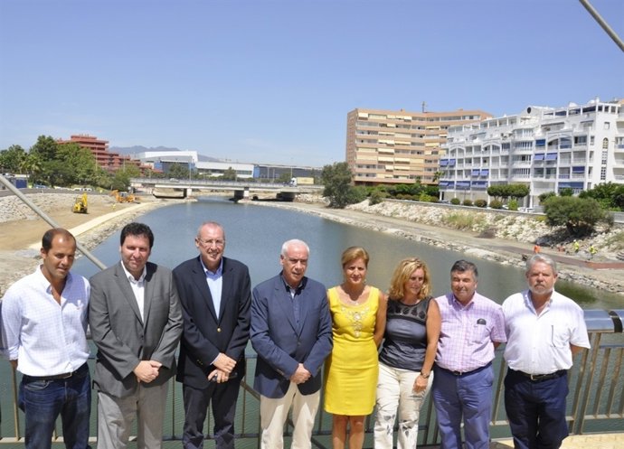 El Consejero Luciano Alonso Y Oña En El Futuro Parque Fluvial Del Río Fuengirola