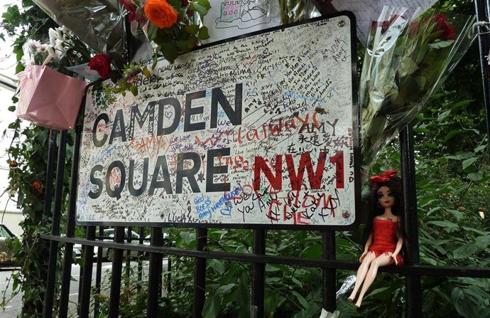 Regalos Conmemorativos A La Muerte De Amy Winehouse