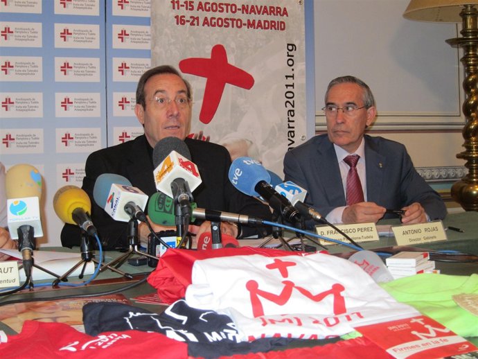 El Arzobispo De Pamplona, Francisco Pérez.