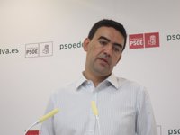 PSOE-A: ETA "está desarmada gracias a la labor de Rubalcaba"