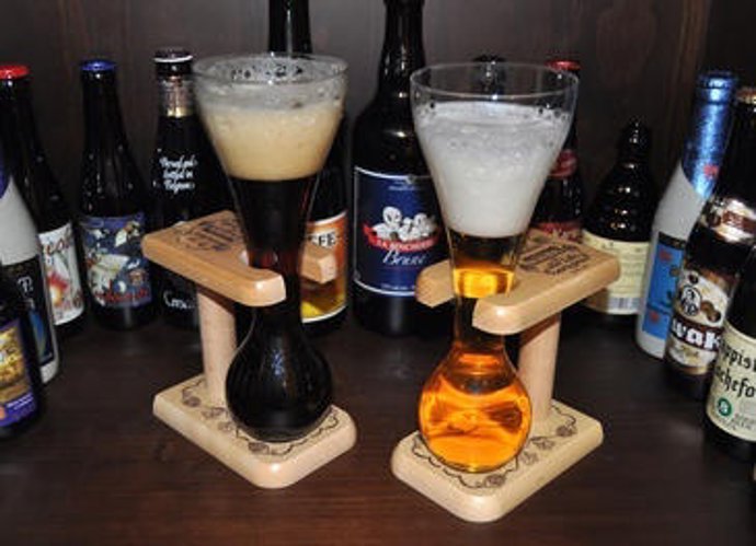 Cerveza Negra Y Cerveza Rubia