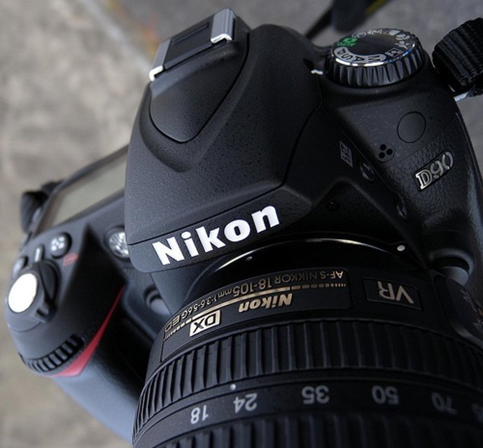 Cámara Nikon D 90 Por Raneko CC Flickr 