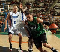 Baloncesto.- Carl English se convierte en el tercer refuerzo del Cajasol para la temporada 2011/2012