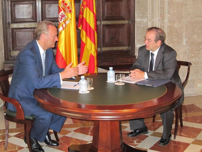 Fabra Y Rosado Durante Su Reunión En El Palau De La Generalitat