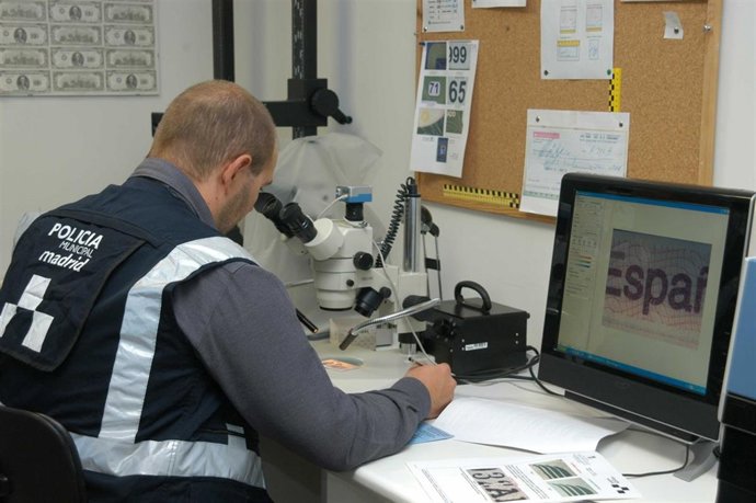 Policía Municipal En Labores De Policía Judicial