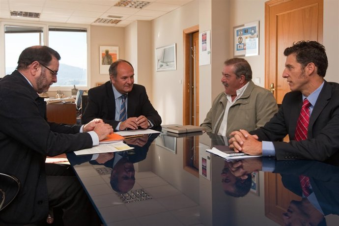 El Consejero De Medio Ambiente Se Reúne Con El Alcalde De Cieza 