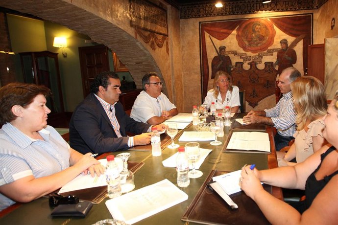 Reunión De La Alcaldesa Con Los Defensores Del Ciudadano De Marbella Y San Pedro