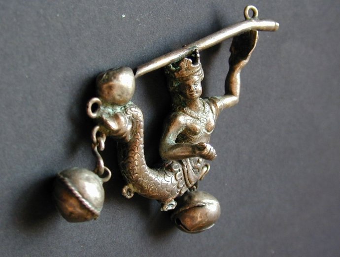 Colgante Procedente De Una Rastra De Bautizar Del Siglo XVII