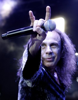 El Mítico Cantante Metal Ronnie James Dio 