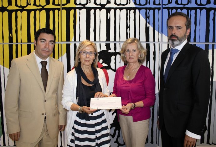 Entrega Del Cheque Del Concierto Solidario