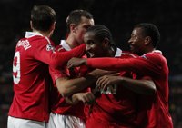 Fútbol/Premier.- (Previa) El Manchester inicia la defensa del título en una jornada marcada por los disturbios 