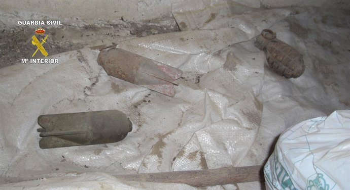 Granadas Halladas Por La Guardia Civil