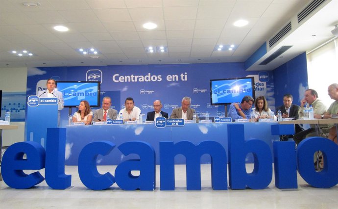 Bendodo, Montoro Y Arenas En Una Reunión Con El Equipo Económico Del PP