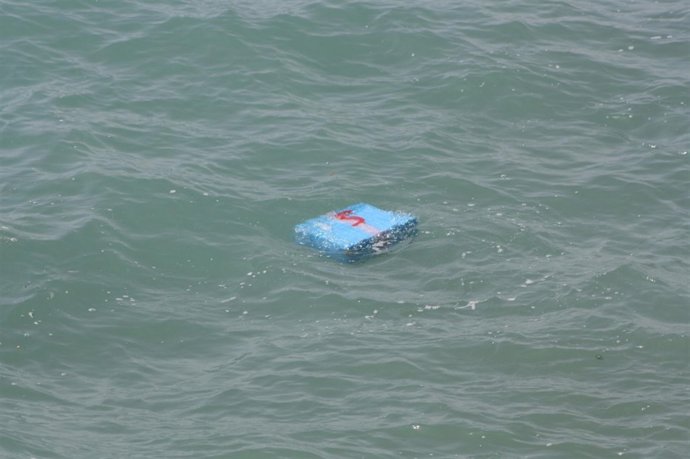 Fardo De Hachís En Las Playas De Málaga