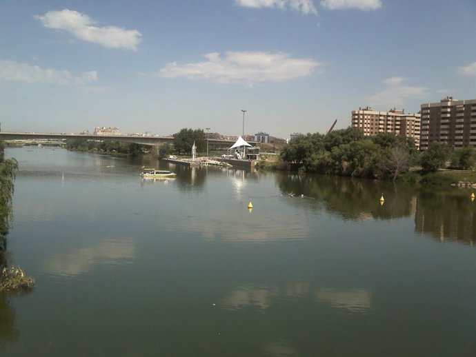 Nagegación En El Río Ebro