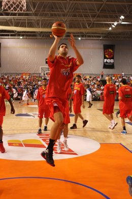 Felipe Reyes En Un Calentamiento