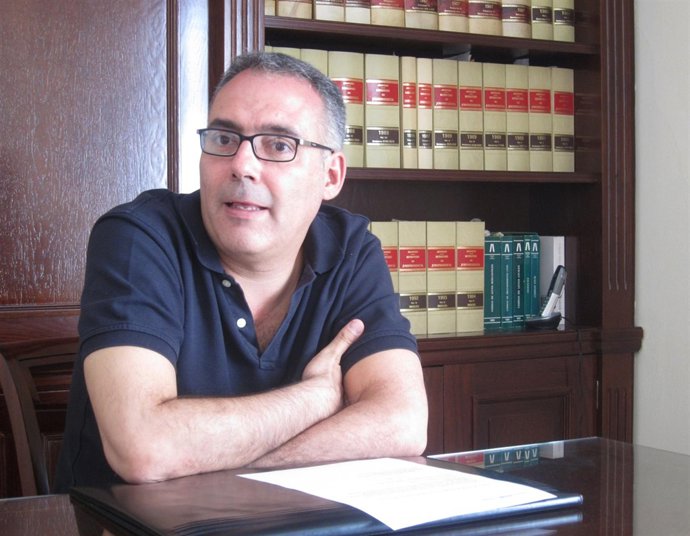  El Decano Del Colegio De Arquitectos, Antonio Vargas