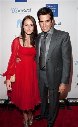 Posado De David Copperfield Y Su Novia, Chloe Gosselin 