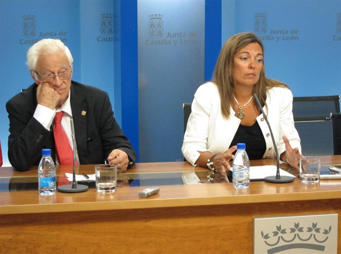 El Padre Ángel Y Milagros Marcos En La Comparecencia Tras El Suceso De Boecillo