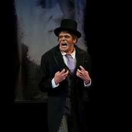 BRONTIS JODOROWSKI, Intérprete De 'El Gorila'