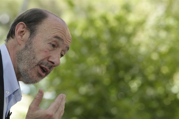 Primer Plano De Alfredo Pérez Rubalcaba