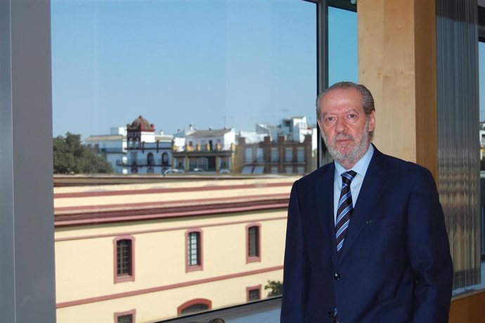 El Presidente De La Diputación De Sevilla, Fernando Rodríguez Villalobos