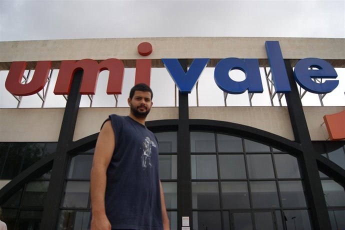 El Pívot Del Valencia Basket Vitor Faverani