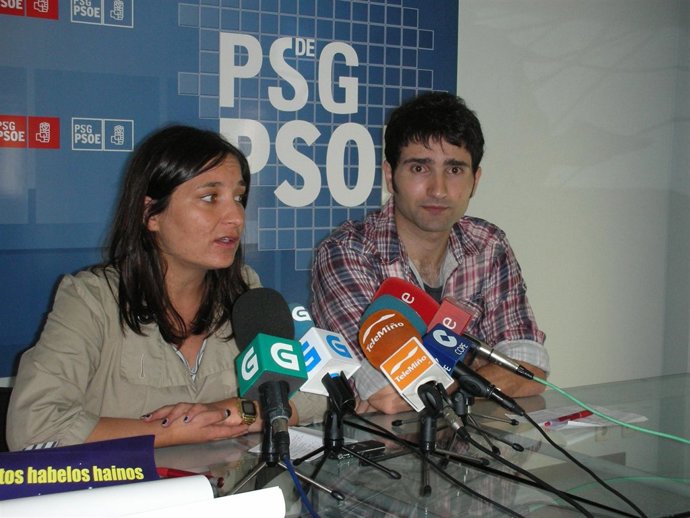 Nota De Prensa E Foto: AS XUVENTUDES SOCIALISTAS QUEREN PROTEXER POR LEI O NOITE