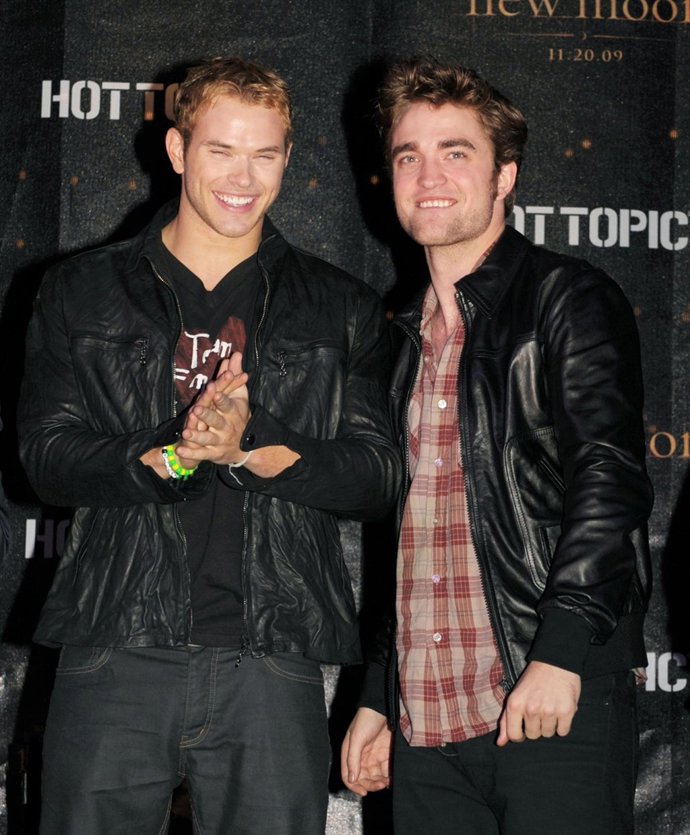 Kellan Lutz Y Robert Pattinson 