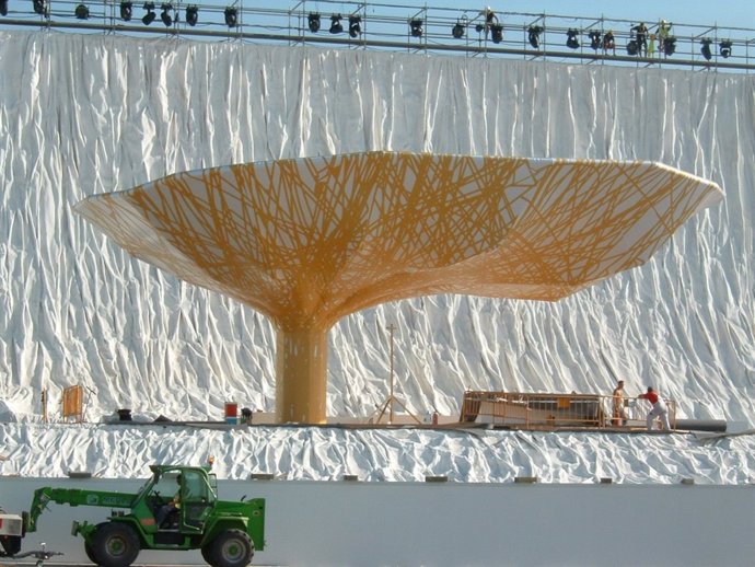 Estructura En Forma De Árbol Del Altar Del Papa En Cuatro Vientos