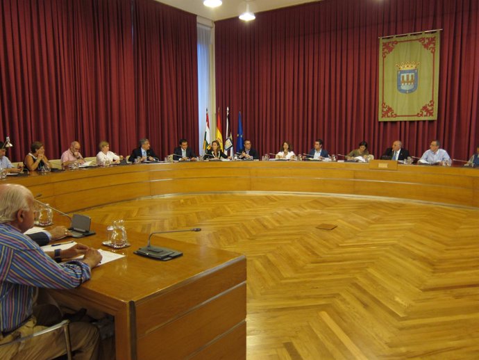 Pleno Extraordinario En El Ayuntamiento De Logroño