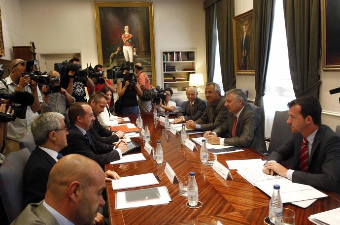 Blanco Se Reúne Con El Ministro De Economía De Portugal