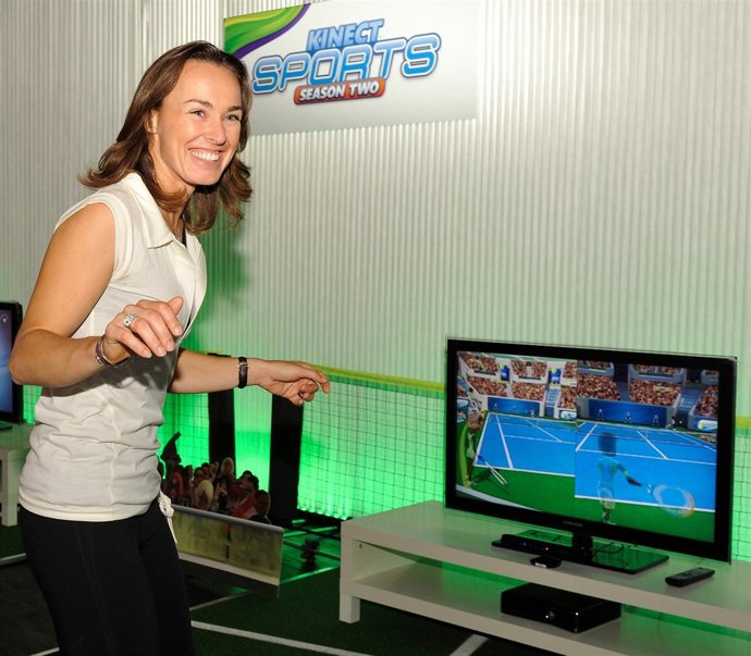 Martina Hingis Presenta El Tenis Del Nuevo 'Kinect Sports'