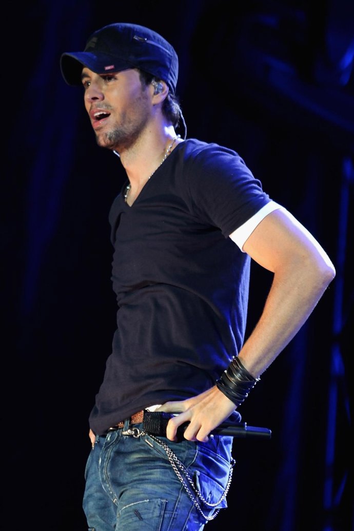 Enrique Iglesias Sobre El Escenario
