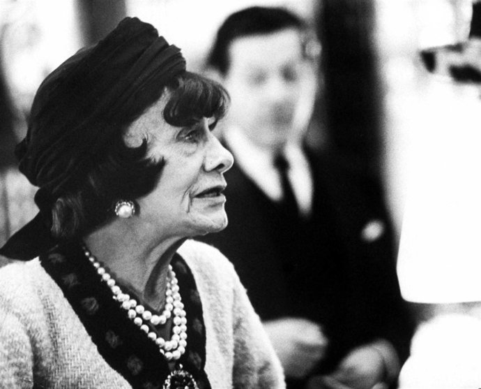 La Diseñadora Francesa Coco Chanel