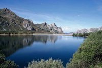 La Xunta sugiere "gestos responsables" como lavar el coche con "un caldero" para ahorrar hasta 400 litros de agua al día