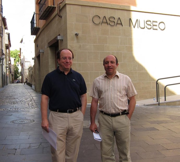 Los Concejales Socialistas, Vicente Urquía Y Carlos Navajas