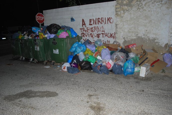 Acumulación De Basura En Barbate Por Huelga De Tabajadores Municipales