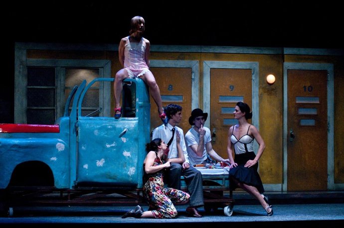 Aquí Amanece De Noche En La Villarroel