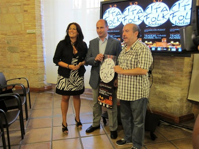 Férriz, Hidalgo Y Barroso En La Presentación De La Cita Con El Folk De Jódar
