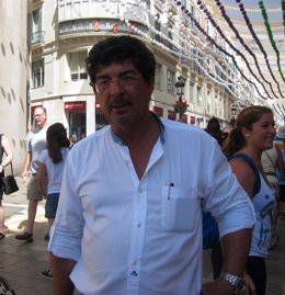 Diego Valderas Visita La Feria Del Centro De Málaga