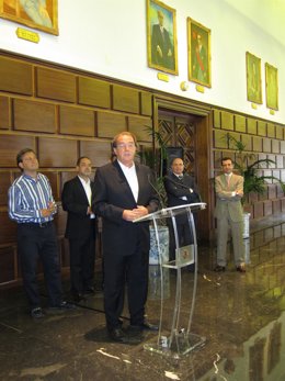 Carlos Pérez Anadón 