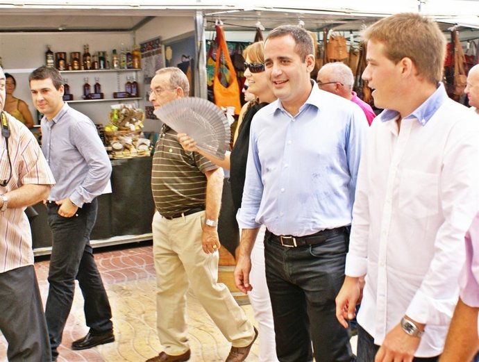 Alarte, Durante Su Visita A La Fira De Xàtiva                   