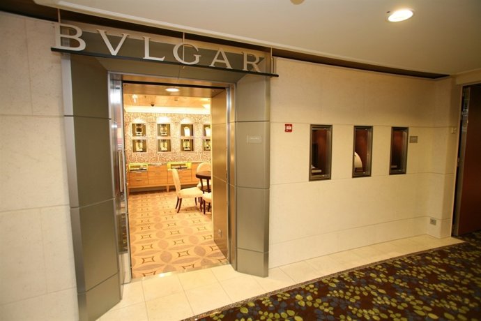 Tienda Bulgari En Crucero
