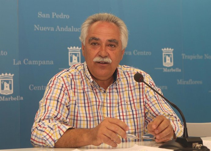 El Concejal De Medio Ambiente Y Playas, Antonio Espada