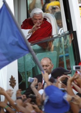 El Papa Benedicto XVI Recorre Madrid Hasta Cibeles En La JMJ