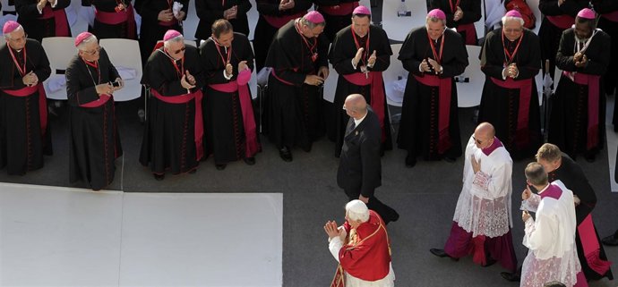 El Papa Saluda A Sus Obispos En La Cibeles